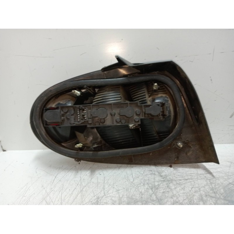 Recambio de piloto trasero izquierdo para renault megane i berlina hatchback (ba0) 1.9 dti diesel cat referencia OEM IAM   