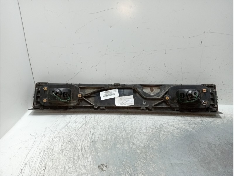 Recambio de piloto trasero central para nissan 200 sx (s13) 1.8 turbo cat referencia OEM IAM   