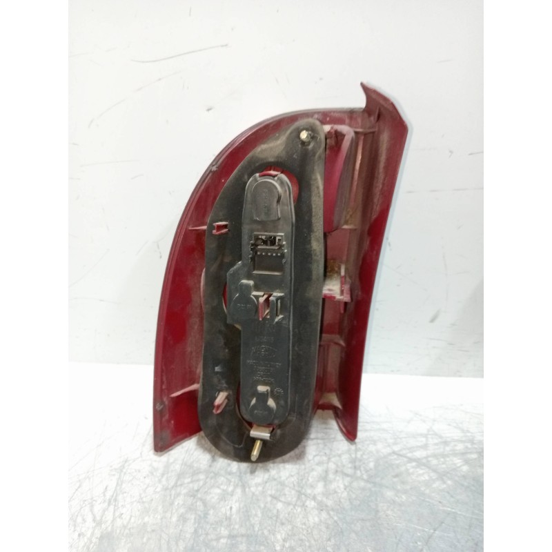 Recambio de piloto trasero derecho para renault megane i fase 2 gandtour (ka..) 1.9 dti diesel referencia OEM IAM 7700423082  