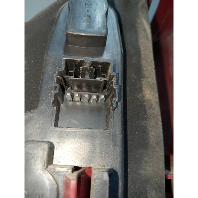 Recambio de piloto trasero derecho para renault megane i fase 2 gandtour (ka..) 1.9 dti diesel referencia OEM IAM 7700423082  