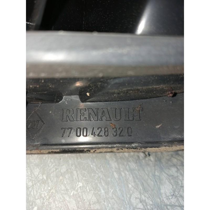 Recambio de piloto trasero izquierdo para renault megane i fase 2 berlina (ba0) 1.9 dci authentique referencia OEM IAM 770042832