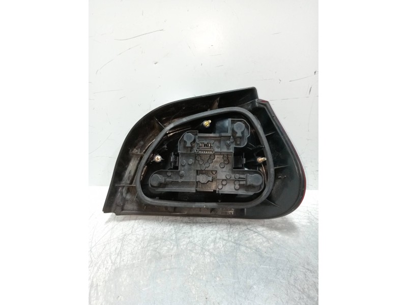Recambio de piloto trasero izquierdo para renault megane i fase 2 berlina (ba0) 1.9 d rt referencia OEM IAM 7700428320  