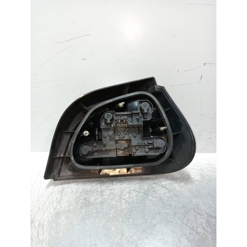 Recambio de piloto trasero izquierdo para renault megane i fase 2 berlina (ba0) 1.9 d authentique referencia OEM IAM 7700128320 