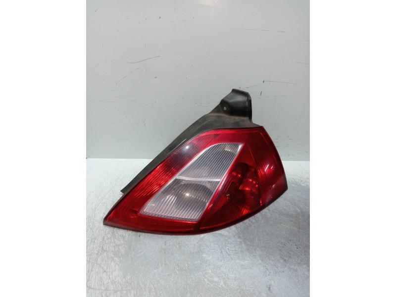 Recambio de piloto trasero derecho para renault megane ii berlina 3p confort authentique referencia OEM IAM 8200073237  