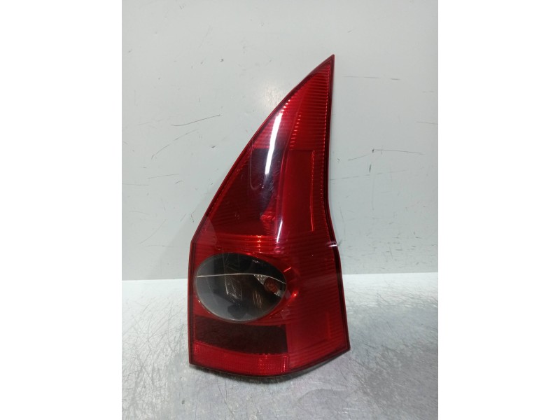 Recambio de piloto trasero derecho para renault megane ii familiar authentique confort referencia OEM IAM 8200142683  