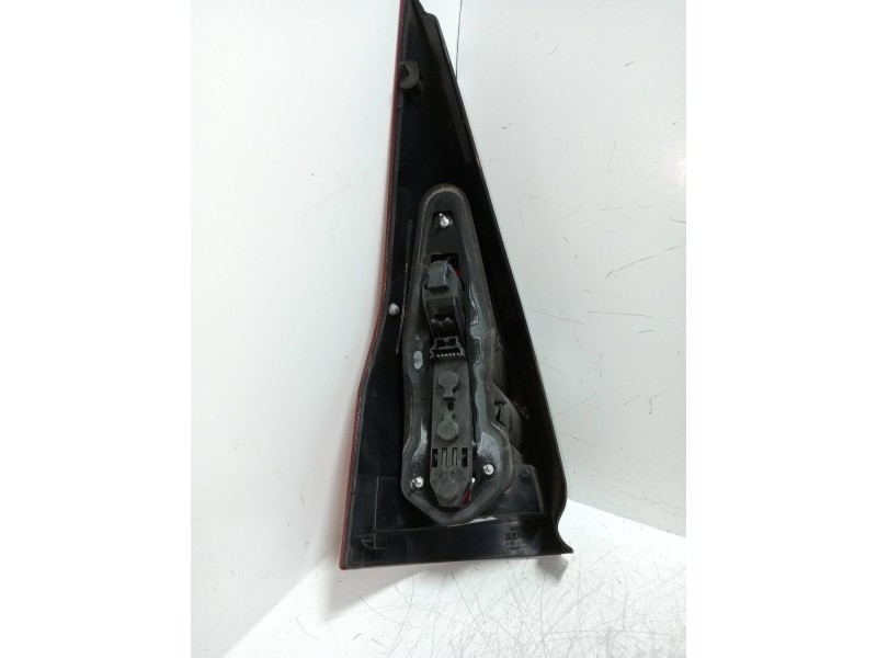 Recambio de piloto trasero derecho para renault megane ii familiar authentique confort referencia OEM IAM 8200142683  