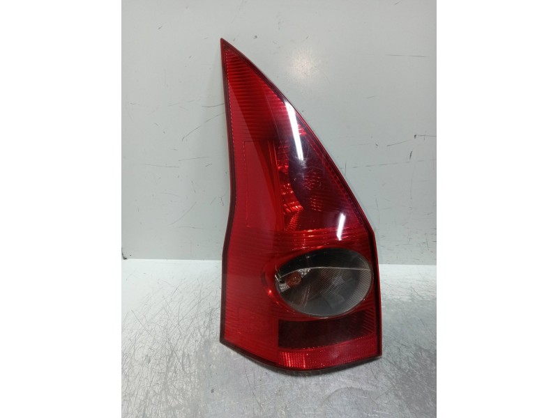 Recambio de piloto trasero izquierdo para renault megane ii familiar authentique confort referencia OEM IAM 8200142684  