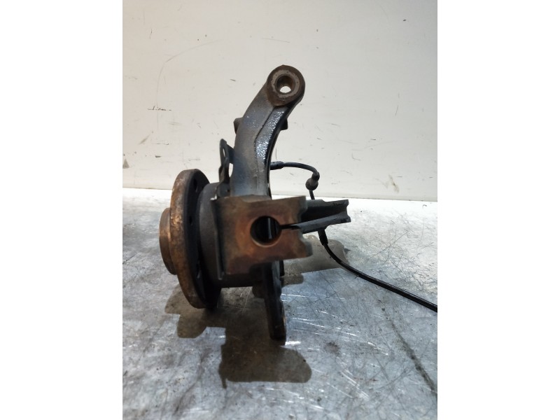 Recambio de mangueta delantera izquierda para renault clio iv business referencia OEM IAM   