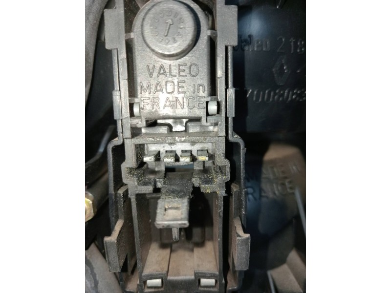 Recambio de piloto trasero derecho para renault safrane (b54) 3.0 v6 referencia OEM IAM 7700808304  