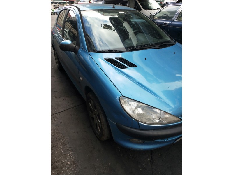 peugeot 206 berlina del año 2001