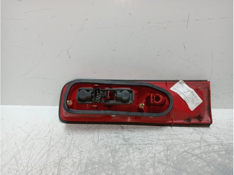 Recambio de piloto trasero derecho interior para renault safrane (b54) 2.2 turbodiesel referencia OEM IAM 770084099  