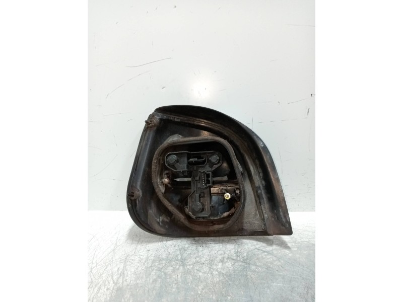 Recambio de piloto trasero derecho para renault megane i scenic (ja0) 1.9 d alize referencia OEM IAM 7700831731  