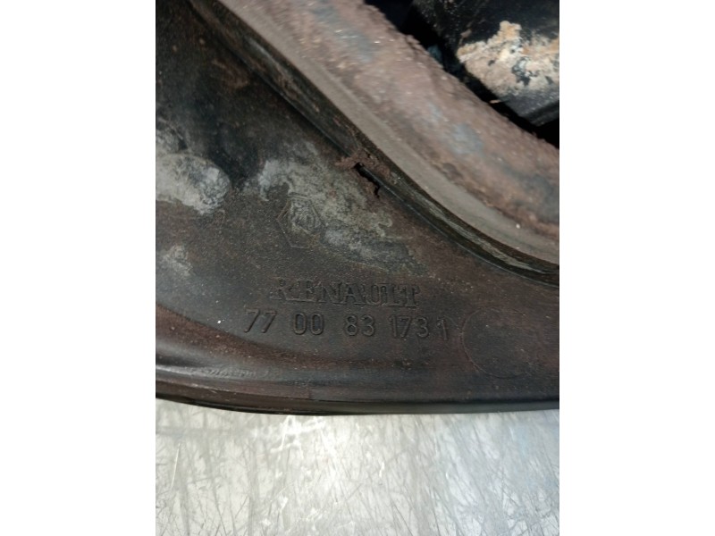 Recambio de piloto trasero derecho para renault megane i scenic (ja0) 1.9 d alize referencia OEM IAM 7700831731  