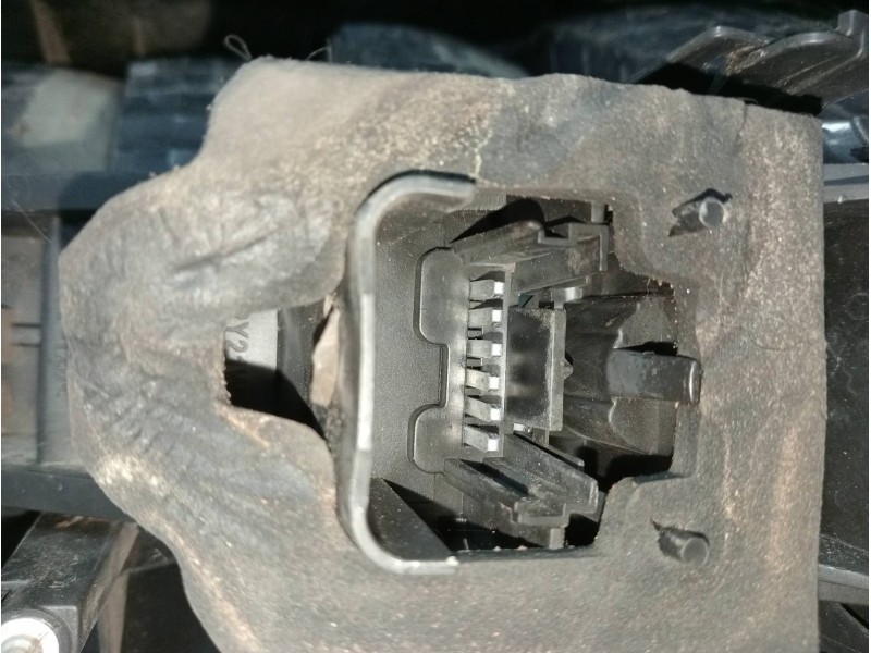 Recambio de piloto trasero izquierdo para renault scenic ii referencia OEM IAM 8200493374 2SK0086590791 