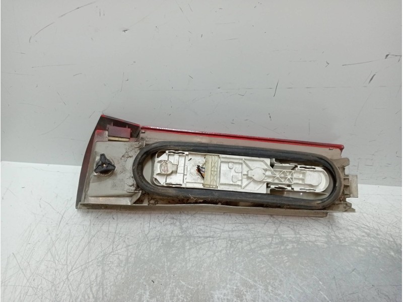 Recambio de piloto trasero derecho para renault 5 (b/c40) referencia OEM IAM    Recambio de piloto trasero derecho para renault 5 (b/c40) referencia OEM IAM