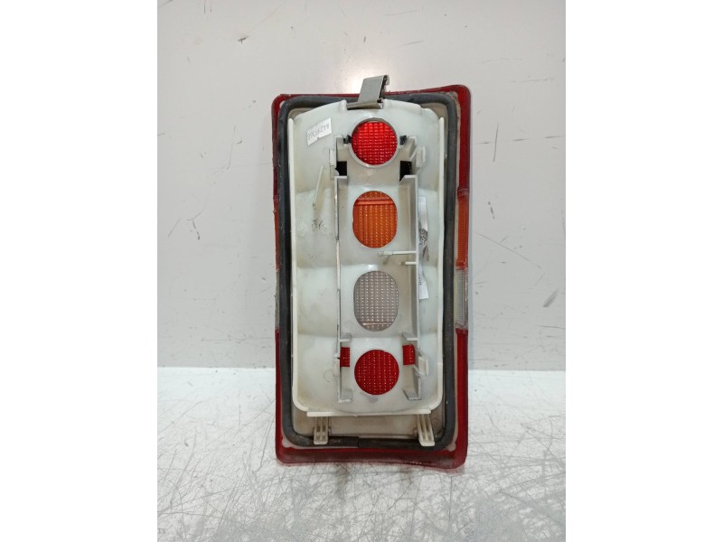 Recambio de piloto trasero derecho para renault trafic p 1000 referencia OEM IAM 085511922  