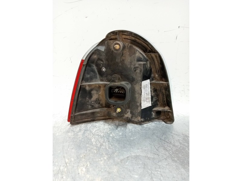 Recambio de piloto trasero derecho para renault twingo (co6) 1.3 cat referencia OEM IAM 77008820014  