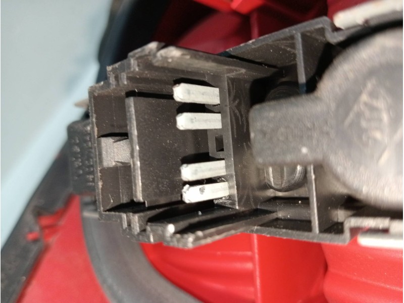 Recambio de piloto trasero derecho para renault vel satis (bj0) 3.5 v6 referencia OEM IAM   
