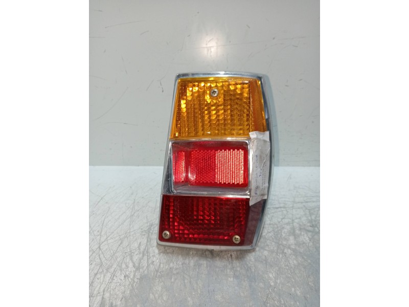 Recambio de piloto trasero derecho para renault 6 1.1 gtl referencia OEM IAM   