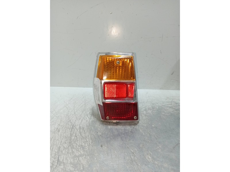 Recambio de piloto trasero izquierdo para renault 6 1.1 gtl referencia OEM IAM   