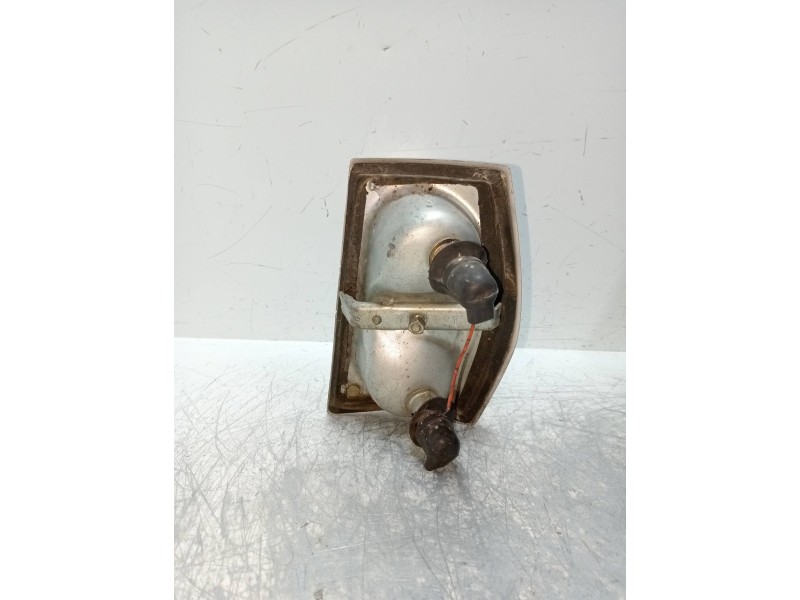 Recambio de piloto trasero izquierdo para renault 6 1.1 gtl referencia OEM IAM   