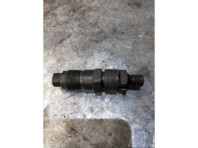 Recambio de inyector para iveco daily caja cerrada (1999 =>) 29 - l 9 caja cerrada referencia OEM IAM KCN18P2  BOSCH