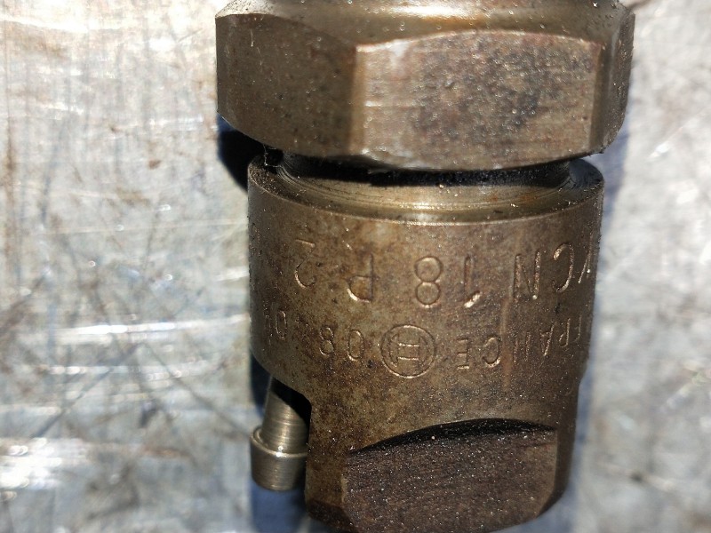 Recambio de inyector para iveco daily caja cerrada (1999 =>) 29 - l 9 caja cerrada referencia OEM IAM KCN18P2  BOSCH