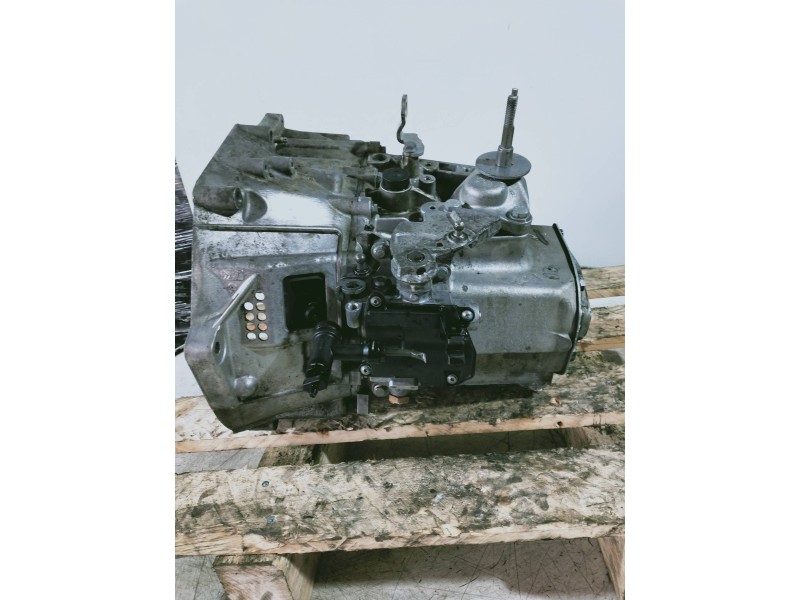 Recambio de caja cambios para peugeot 5008 active referencia OEM IAM 20EA07 1234252 6V