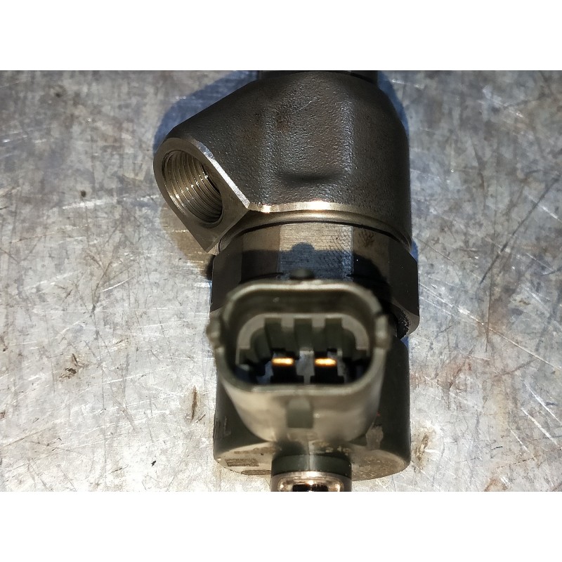 Recambio de inyector para honda civic berlina 5 (fk) 2.2 i-ctdi executive referencia OEM IAM 0445110288 16450R06E01 BOSCH