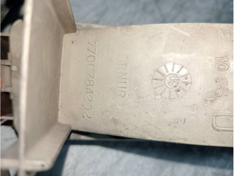 Recambio de piloto delantero derecho para renault 25 (b29) 2.9 referencia OEM IAM 7700784202  