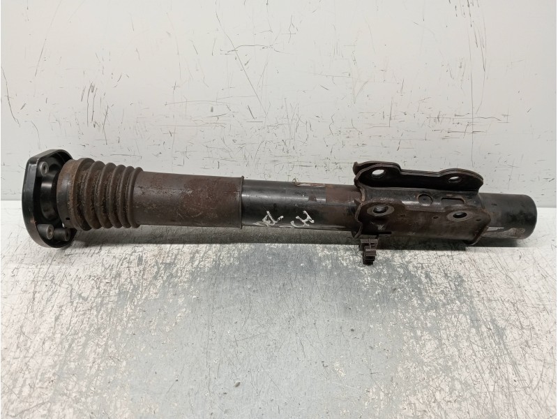 Recambio de amortiguador delantero derecho para volkswagen crafter caja cerrada caja cerrada 35 referencia OEM IAM A9063230400  