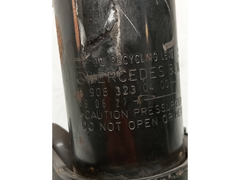 Recambio de amortiguador delantero derecho para volkswagen crafter caja cerrada caja cerrada 35 referencia OEM IAM A9063230400  