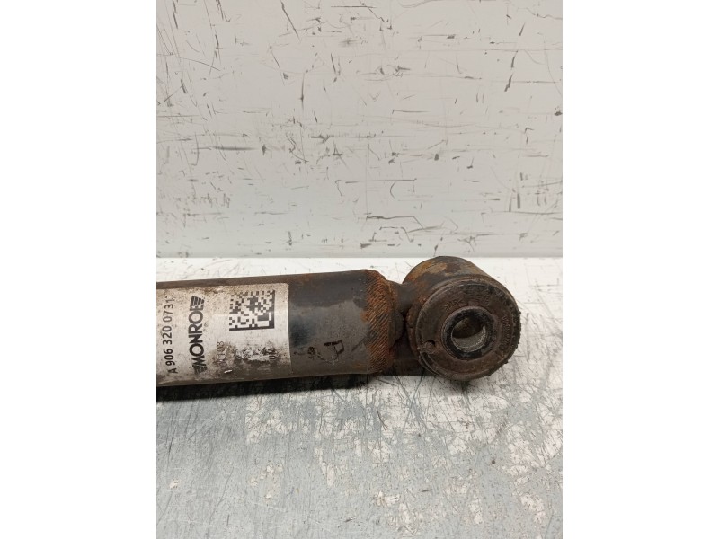 Recambio de amortiguador trasero izquierdo para volkswagen crafter caja cerrada caja cerrada 35 referencia OEM IAM A9063200731  