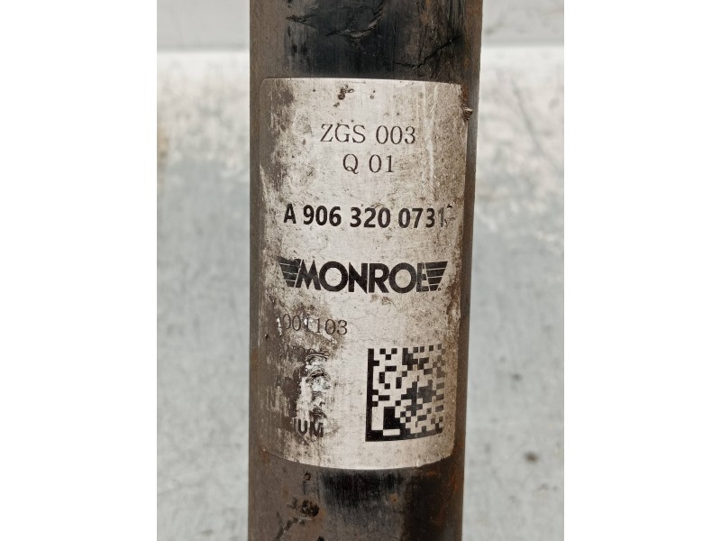 Recambio de amortiguador trasero izquierdo para volkswagen crafter caja cerrada caja cerrada 35 referencia OEM IAM A9063200731  