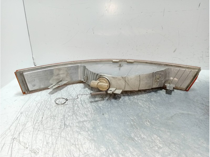 Recambio de piloto delantero derecho para renault master ii phase 2 caja cerrada 2.5 diesel referencia OEM IAM 8200166918  