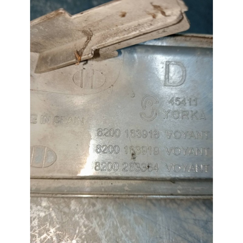 Recambio de piloto delantero derecho para renault master ii phase 2 caja cerrada 2.5 diesel referencia OEM IAM 8200166918  