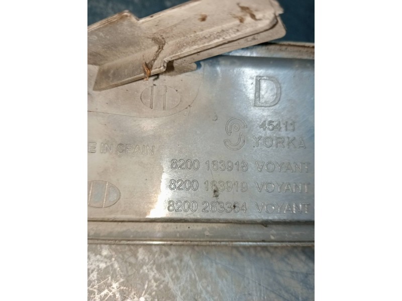 Recambio de piloto delantero derecho para renault master ii phase 2 caja cerrada 2.5 diesel referencia OEM IAM 8200166918  