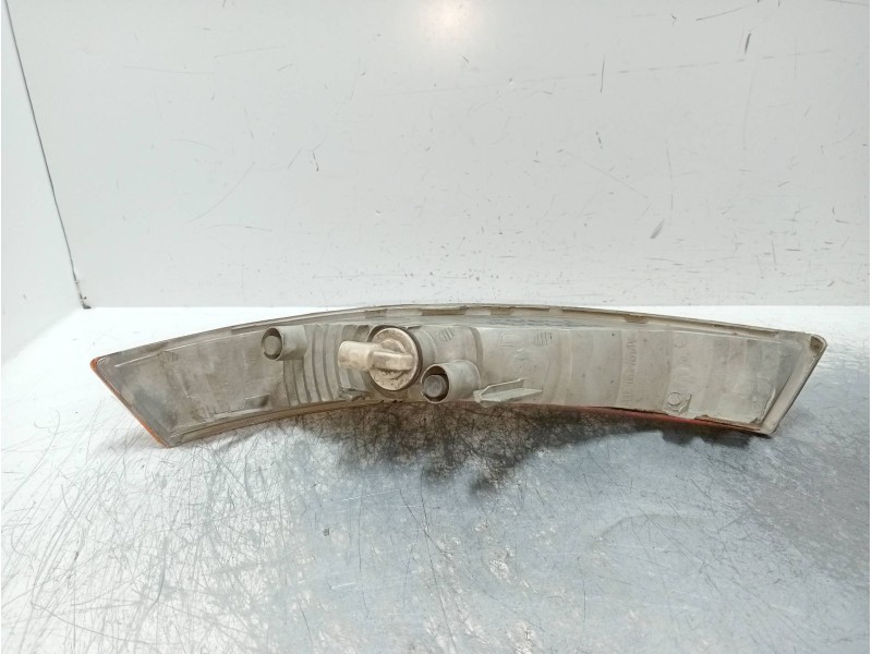 Recambio de piloto delantero izquierdo para renault trafic caja cerrada (ab 4.01) referencia OEM IAM 8200007030  