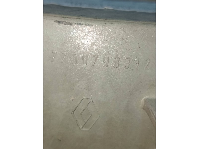 Recambio de piloto delantero izquierdo para renault trafic (desde 5.89) t 1100 referencia OEM IAM 7700793312  