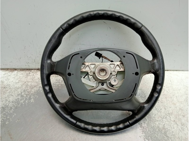 Recambio de volante para toyota avensis wagon (t25) 2.0 d-4d executive referencia OEM IAM F41592 TRW1555DE 