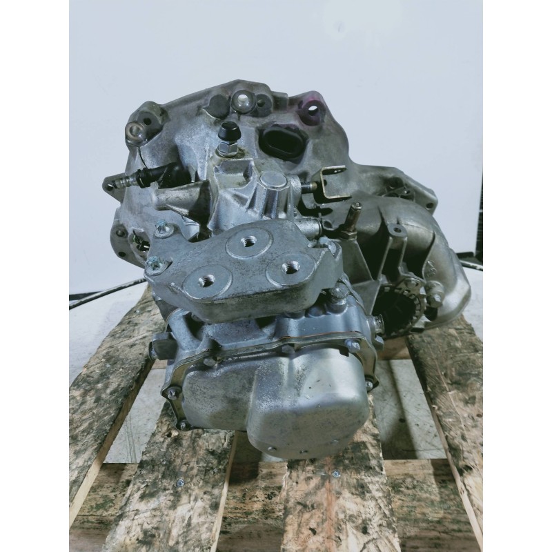 Recambio de caja cambios para opel corsa d 1.3 16v cdti referencia OEM IAM F17 A35461 W374 5V