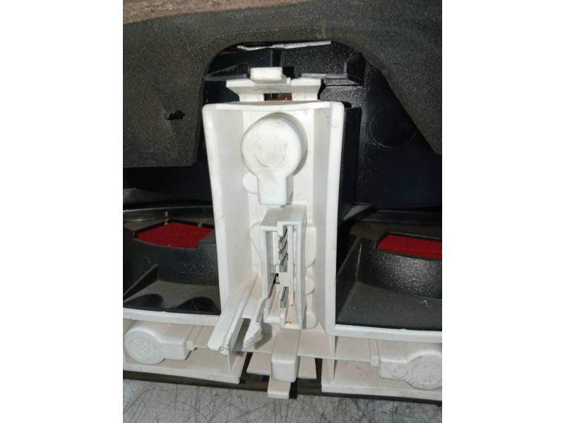 Recambio de piloto trasero derecho para mg rover serie 800 (rs) 827 si referencia OEM IAM   