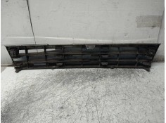 Recambio de rejilla delantera para toyota corolla 1.6 referencia OEM IAM    2