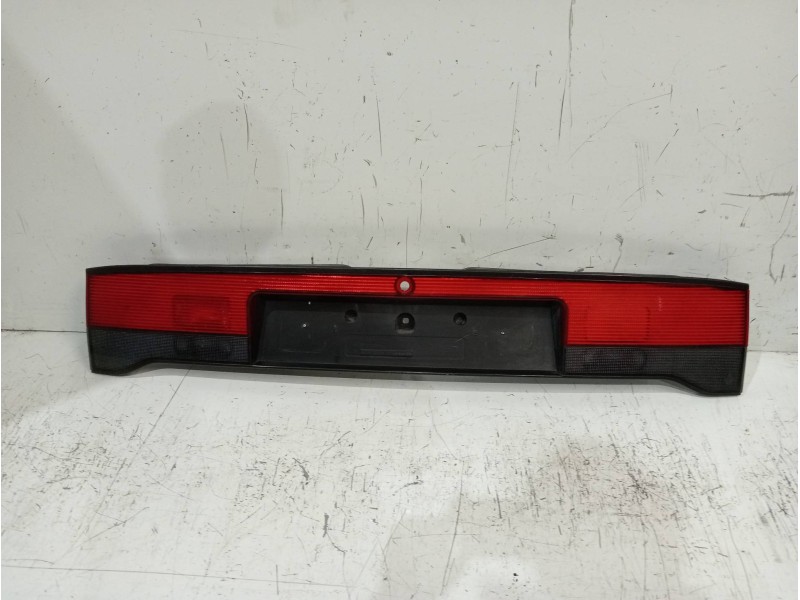 Recambio de piloto trasero central para renault safrane (b54) 2.2 cat referencia OEM IAM   