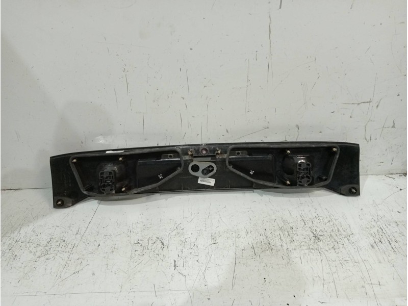 Recambio de piloto trasero central para renault safrane (b54) 2.2 cat referencia OEM IAM   