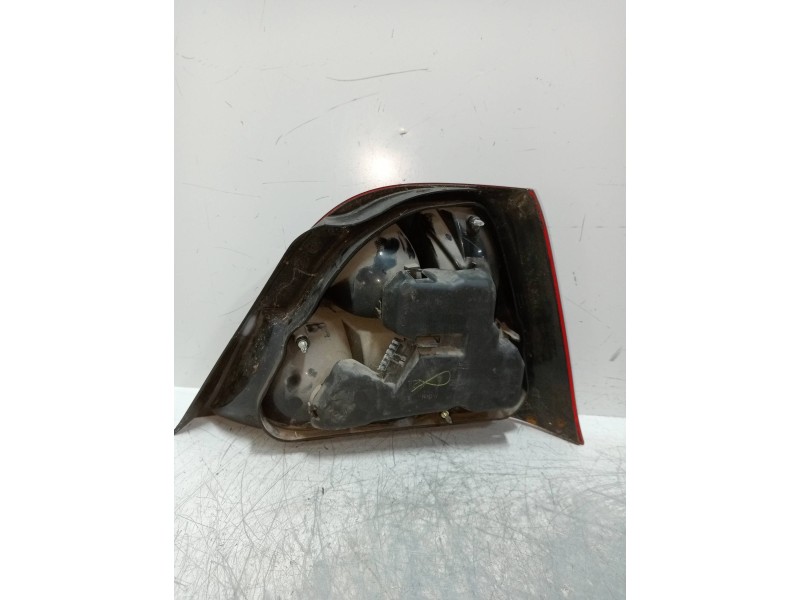 Recambio de piloto trasero izquierdo para mg rover mg zr (f/rf) 105 referencia OEM IAM   