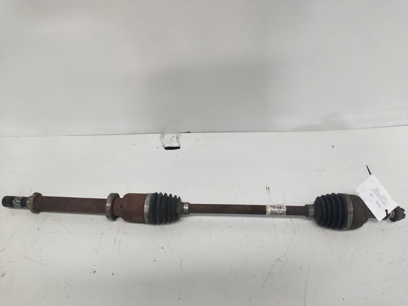 Recambio de transmision delantera derecha para renault clio iii referencia OEM IAM 820037880  