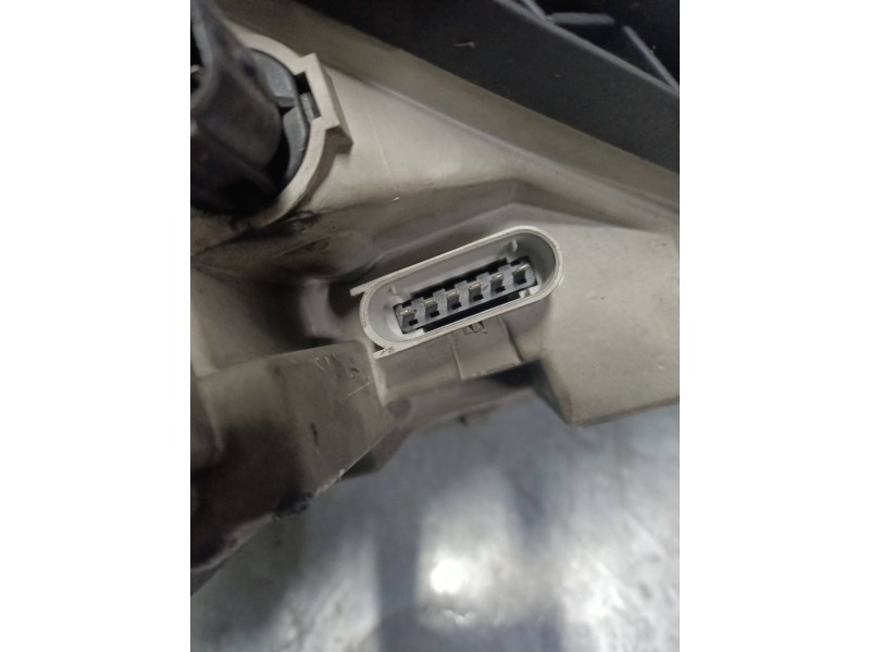 Recambio de faro izquierdo para mercedes clase s (w220) berlina 3.2 cdi cat referencia OEM IAM 0301153271 A2208200761 