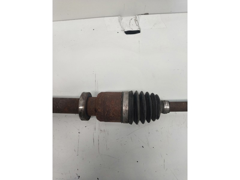 Recambio de transmision delantera derecha para renault clio iii referencia OEM IAM 820037880  