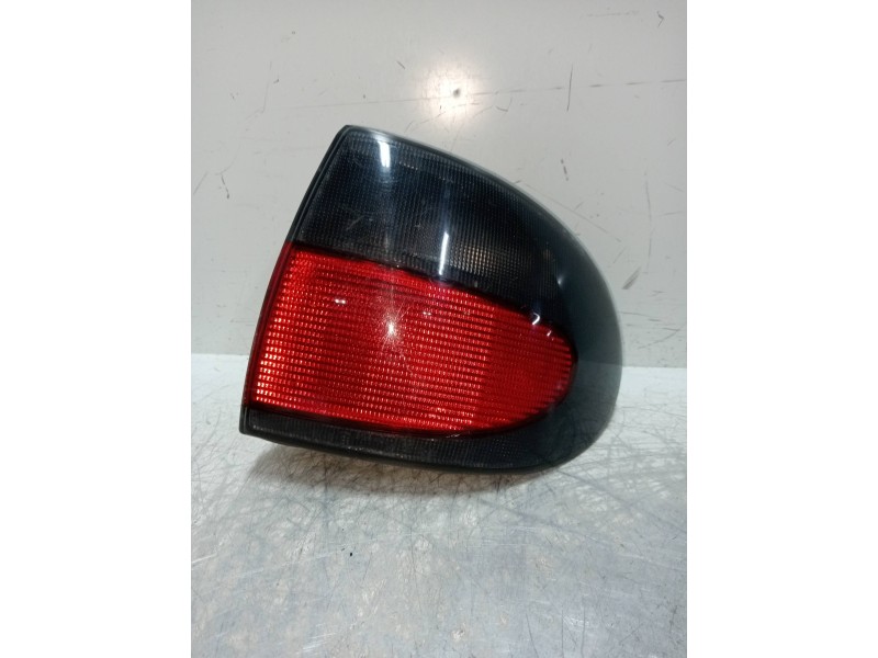 Recambio de piloto trasero derecho para renault megane i classic (la0) 1.6 referencia OEM IAM   